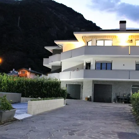 AFFITTACAMERE VALCHIAVENNA - Foresteria Lombarda con PARCHEGGIO PRIVATO SUL POSTO! Apprezzata Gestione Familiare dal 2012, Qualità-Prezzo TOP! Guest-House with PRIVATE PARKING ON SITE! Appreciated Family Management since 2012, Quality-Price TOP!-3